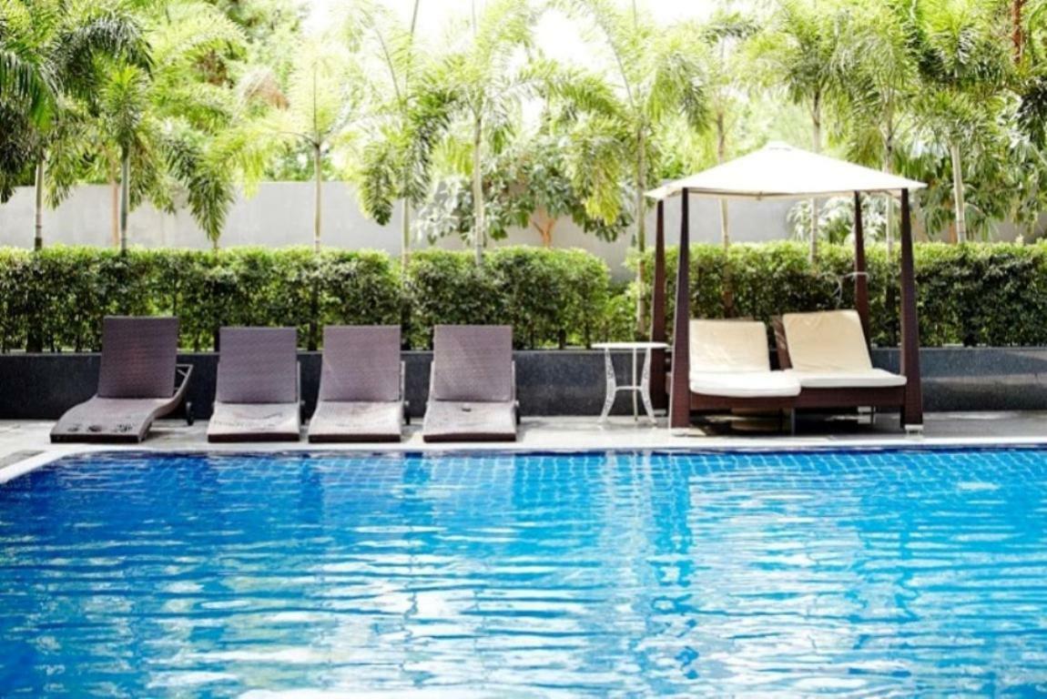 Ease Jomtien Hotel Exterior foto